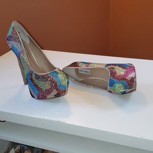 Steve Madden multicolor stylish heels
